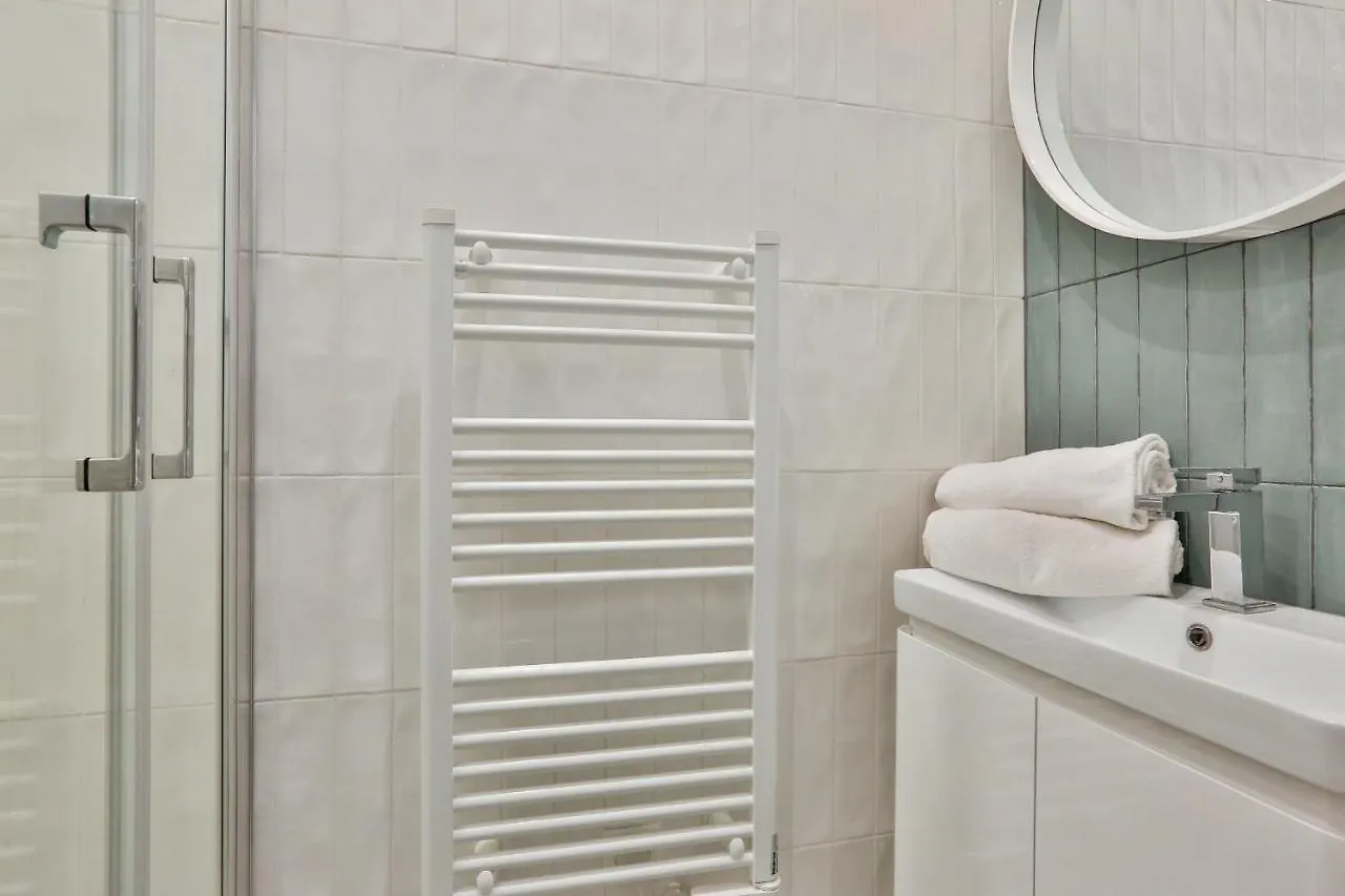 Apartamento Sweet Home Le Marais, Place Des Vosges 4Pers! París
