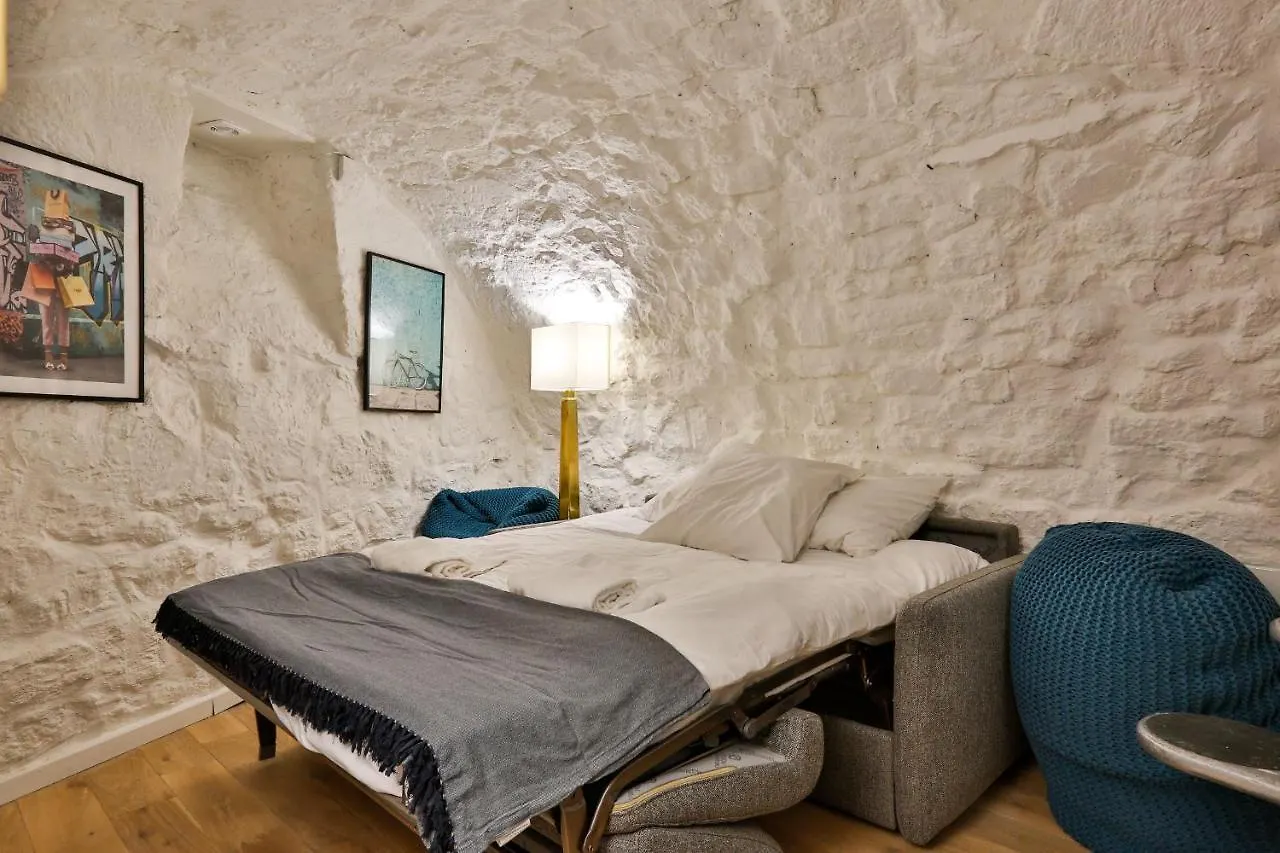 Apartment Sweet Home Le Marais, Place Des Vosges 4Pers! Paris