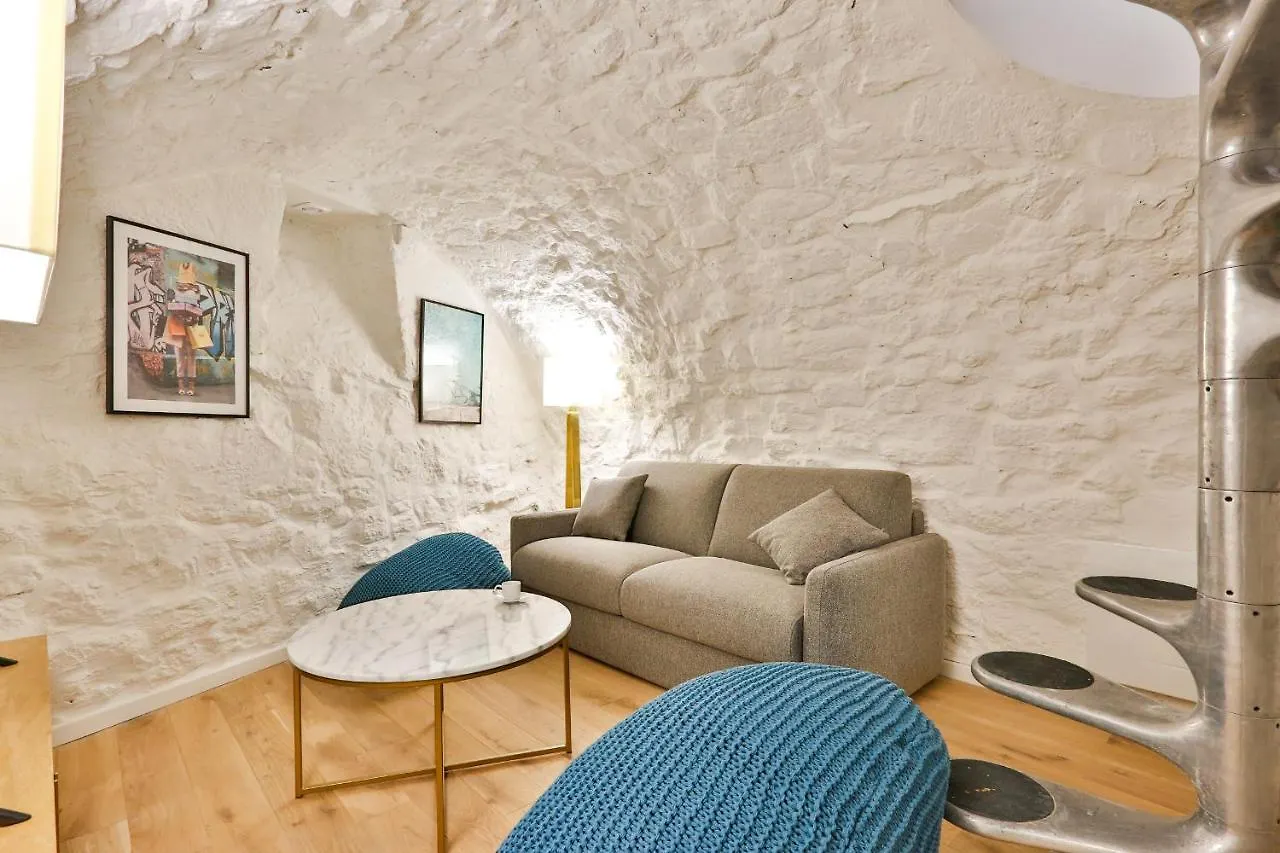 Apartment Sweet Home Le Marais, Place Des Vosges 4Pers! Paris